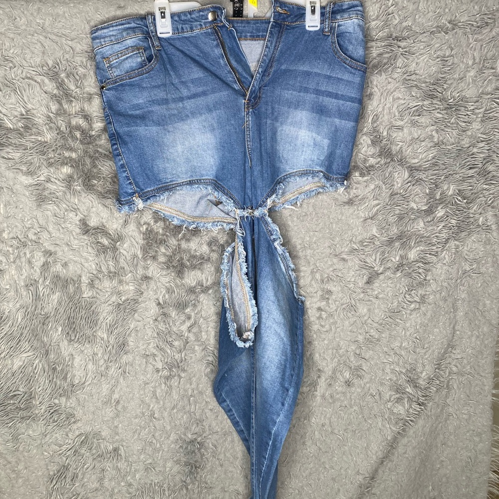 Shark Bite Jeans